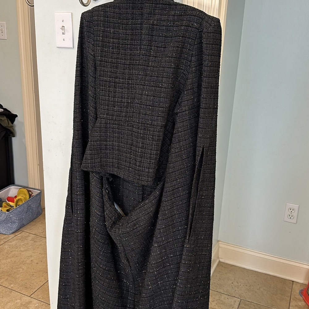 Very Unique Black Cape Jacket - image 5
